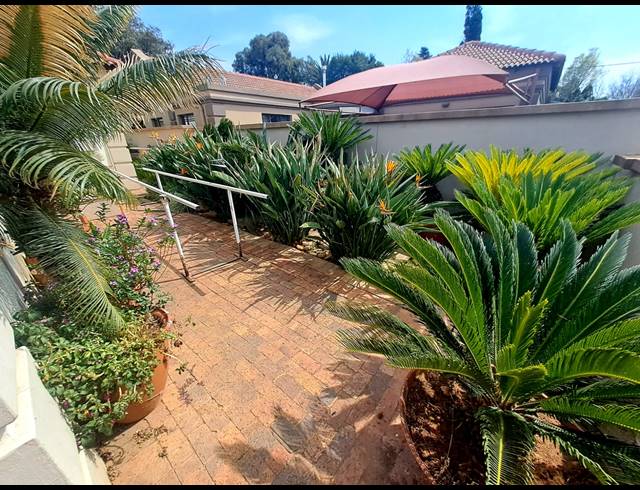 3 BEDROOM TOWNHOUSE TO LET IN ARCON PARK